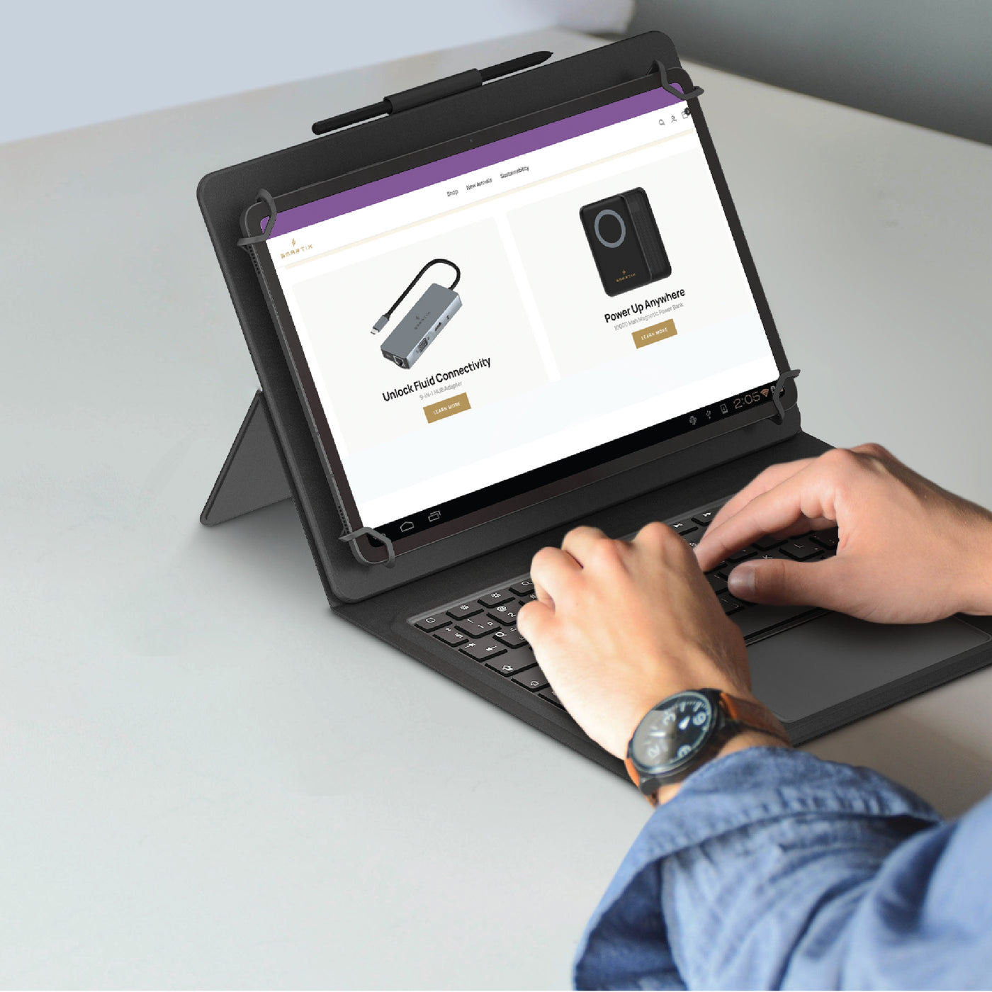 Smartix Premium Universal Rechargeable BT Tablet Keyboard